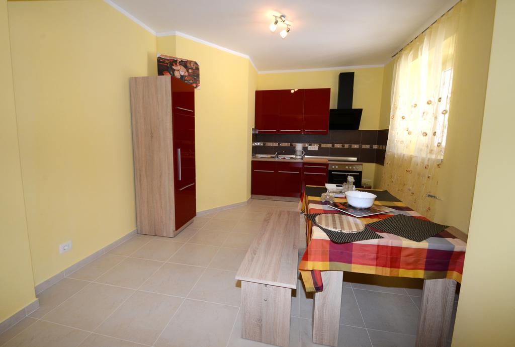 Apartments Villa Mimi Višnjan Quarto foto