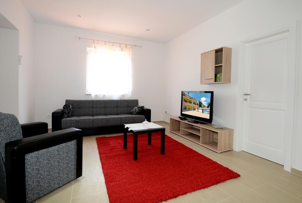 Apartments Villa Mimi Višnjan Quarto foto